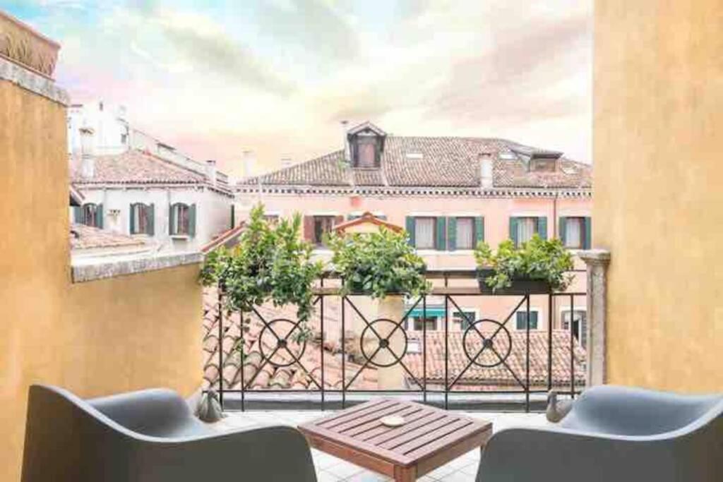 Ca' Pesaro Rooftop Terrace Apartment. Venedig Eksteriør billede