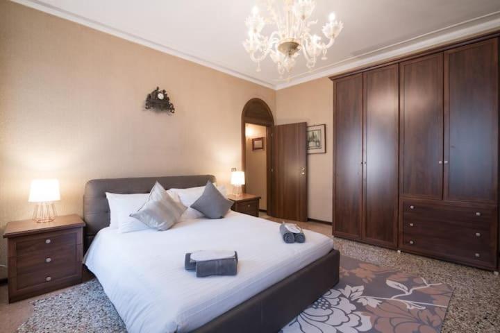 Ca' Pesaro Rooftop Terrace Apartment. Venedig Eksteriør billede